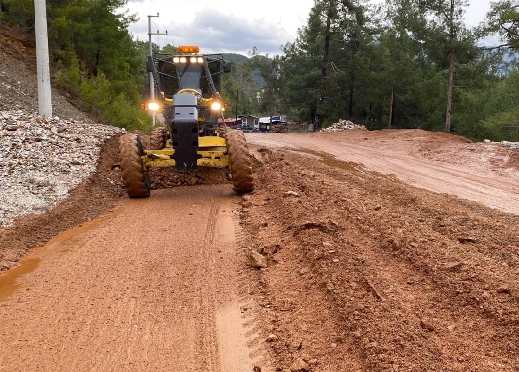 Bir ilimizde sağanak sonrası başlayan kar etkisini sürdürüyor 3